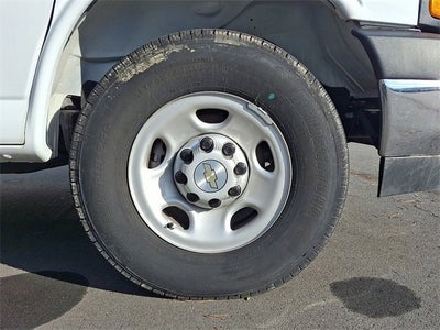 2024 Chevrolet Express Cutaway 3500 1WT