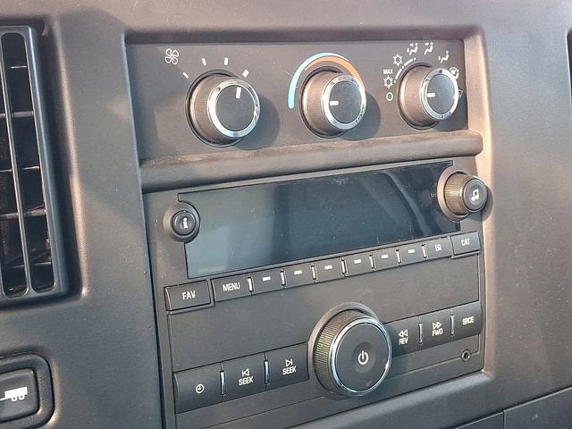 2024 Chevrolet Express Cutaway 3500 1WT