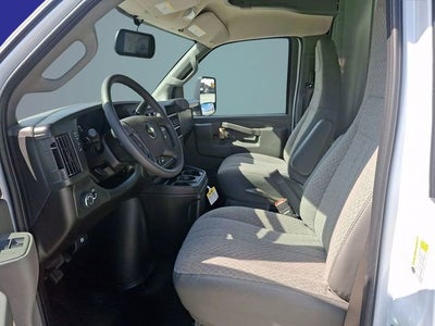 2026 Chevrolet Express Cutaway 3500 1WT