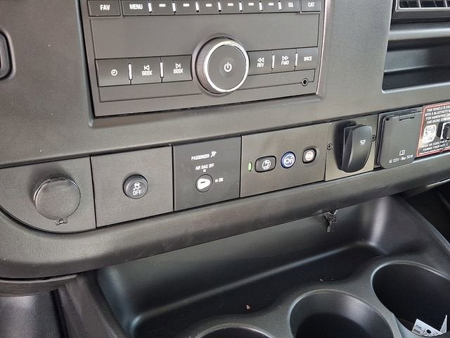 2026 Chevrolet Express Cutaway 3500 1WT