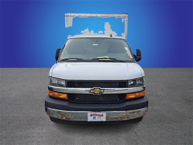 2024 Chevrolet Express Cutaway 3500 1WT