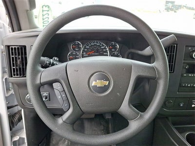 2024 Chevrolet Express Cutaway 3500 1WT