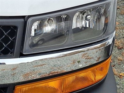 2024 Chevrolet Express Cutaway 3500 1WT