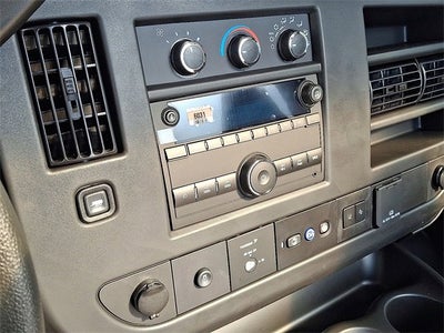 2025 Chevrolet Express Cutaway 3500 1WT