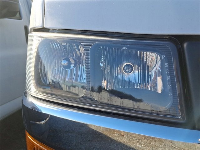 2024 Chevrolet Express Cutaway 3500 1WT