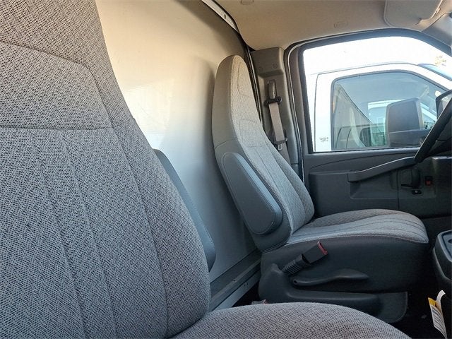 2024 Chevrolet Express Cutaway 3500 1WT