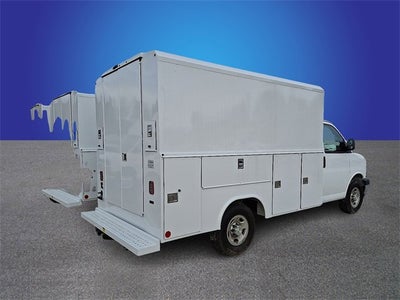 2025 Chevrolet Express Cutaway 3500 1WT