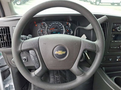 2026 Chevrolet Express Cutaway 3500 1WT