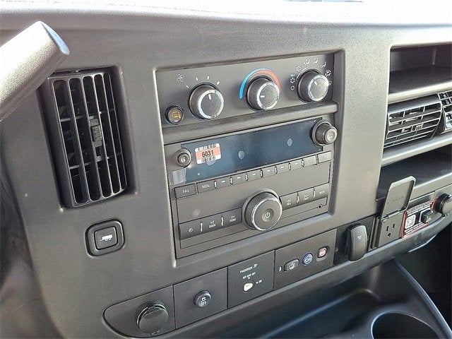 2025 Chevrolet Express Cutaway 3500 1WT