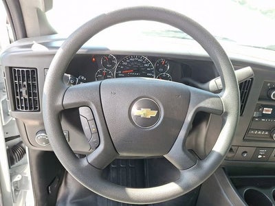2025 Chevrolet Express Cutaway 3500 1WT