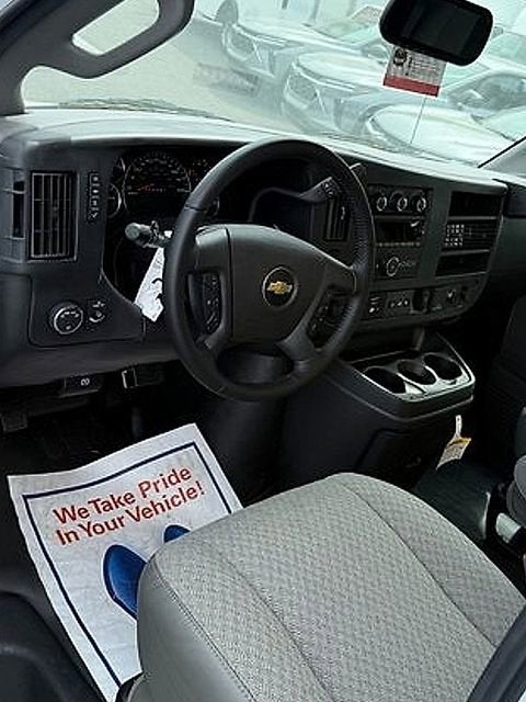 2023 Chevrolet Express Cutaway 3500 Work Van