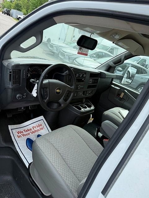 2023 Chevrolet Express Cutaway 3500 Work Van