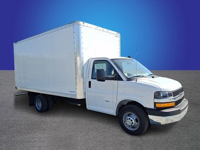 2025 Chevrolet Express Cutaway 3500 1WT