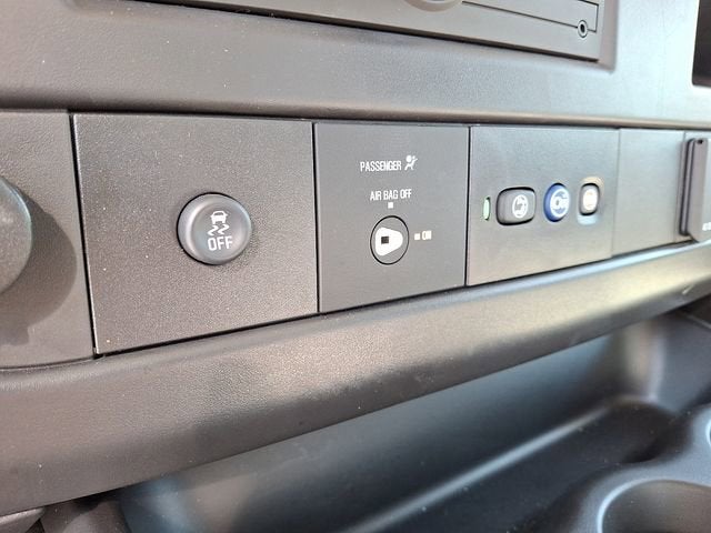 2025 Chevrolet Express Cutaway 3500 1WT