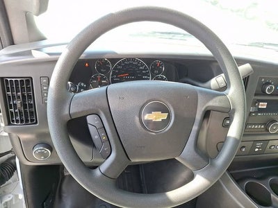 2025 Chevrolet Express Cutaway 3500 1WT