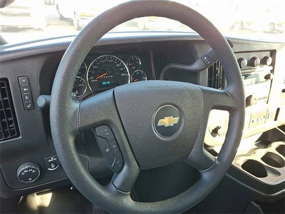 2025 Chevrolet Express Cutaway 3500 1WT