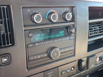 2025 Chevrolet Express Cutaway 3500 1WT