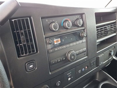 2025 Chevrolet Express Cutaway 3500 1WT