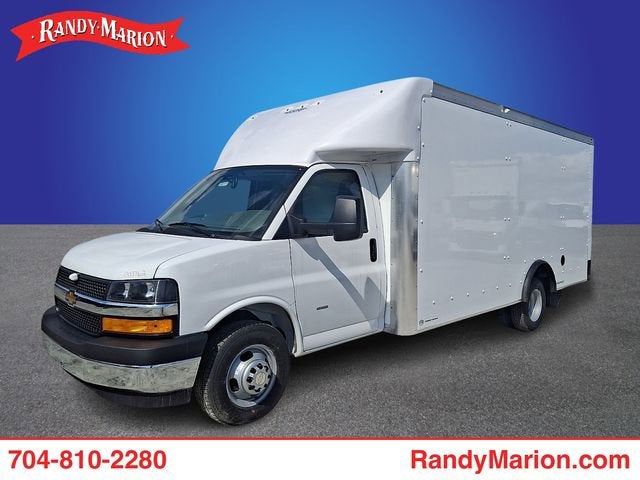 2026 Chevrolet Express Cutaway 3500 1WT