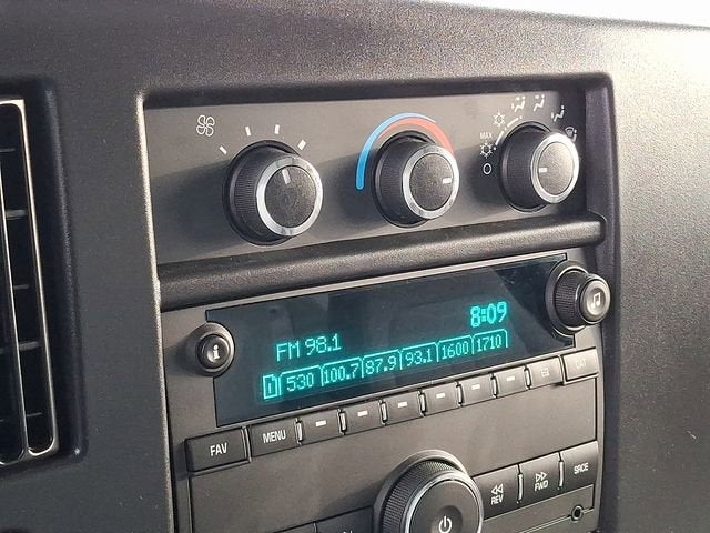 2026 Chevrolet Express Cutaway 3500 1WT