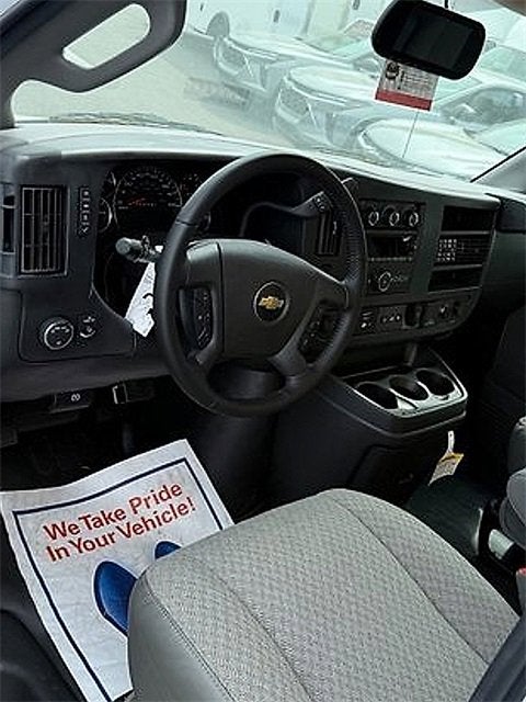 2023 Chevrolet Express Cutaway 3500 Work Van