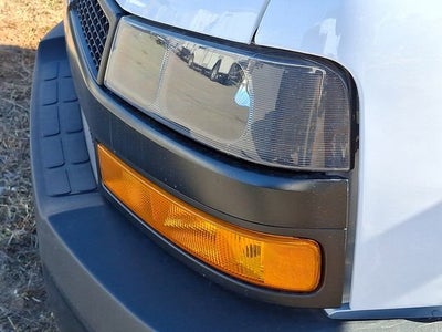 2025 Chevrolet Express Cutaway 3500 1WT