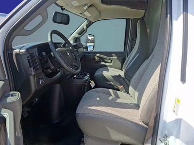 2026 Chevrolet Express Cutaway 3500 1WT