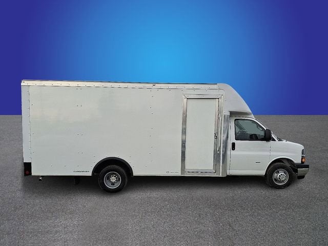 2026 Chevrolet Express Cutaway 3500 1WT
