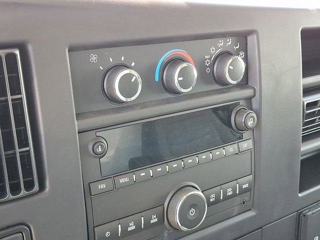 2023 Chevrolet Express Cutaway 3500 1WT