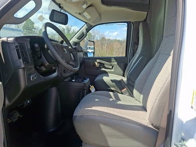 2026 Chevrolet Express Cutaway 3500 1WT