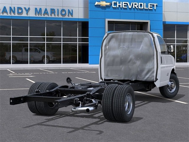 2025 Chevrolet Express Cutaway 3500 1WT