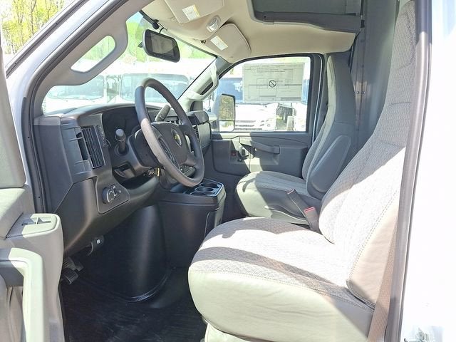 2026 Chevrolet Express Cutaway 4500 2WT