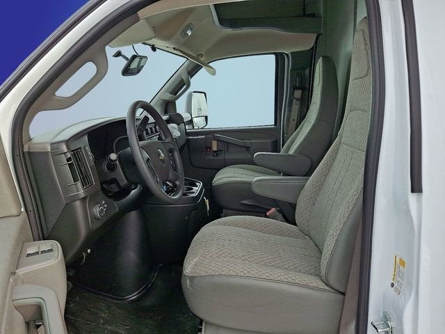 2026 Chevrolet Express Cutaway 4500 2WT