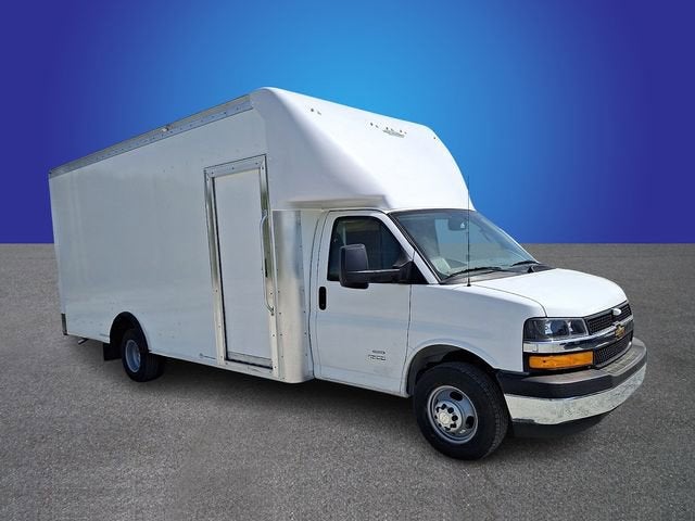 2026 Chevrolet Express Cutaway 4500 2WT