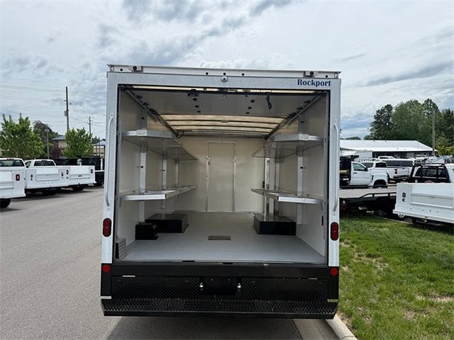 2022 Chevrolet Express Cutaway 4500 Work Van