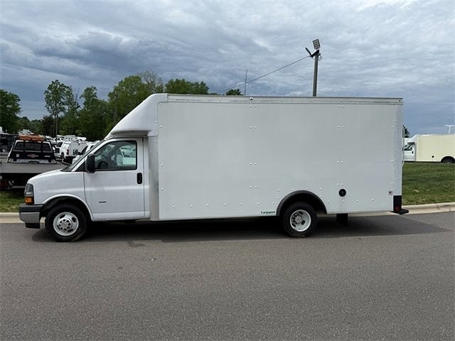 2022 Chevrolet Express Cutaway 4500 Work Van