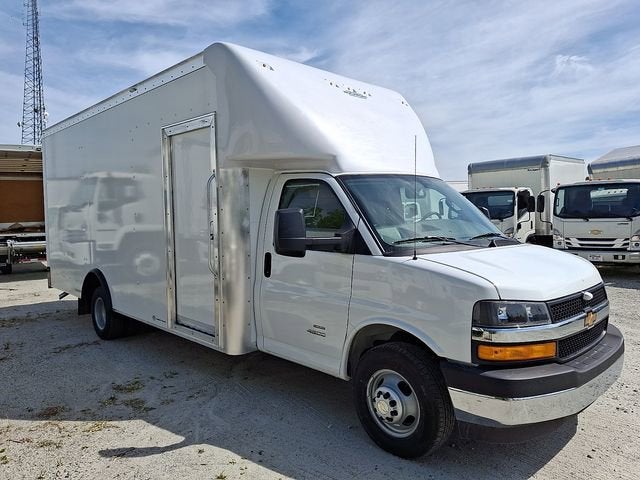 2024 Chevrolet Express Cutaway 4500 2WT