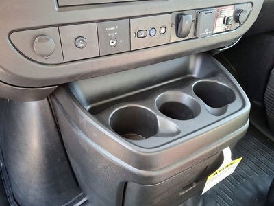 2025 Chevrolet Express Cutaway 4500 2WT