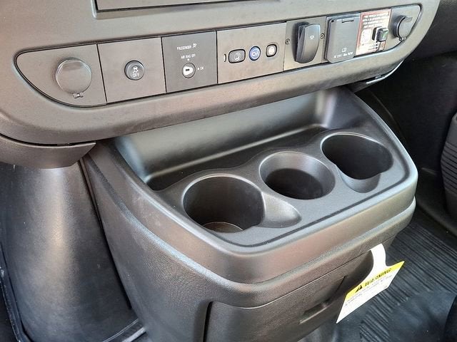 2025 Chevrolet Express Cutaway 4500 2WT