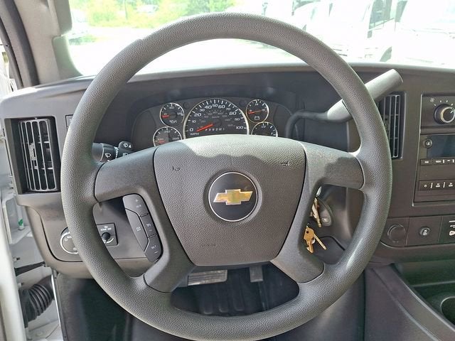 2024 Chevrolet Express Cutaway 4500 2WT