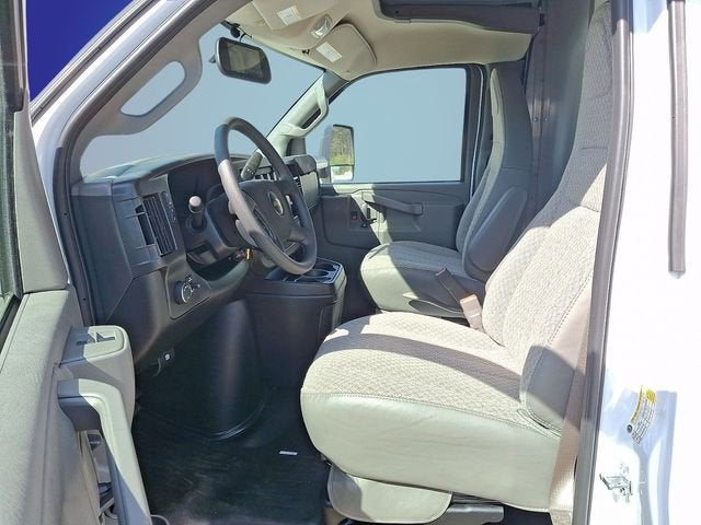 2026 Chevrolet Express Cutaway 4500 2WT