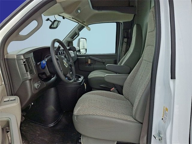 2025 Chevrolet Express Cutaway 4500 2WT
