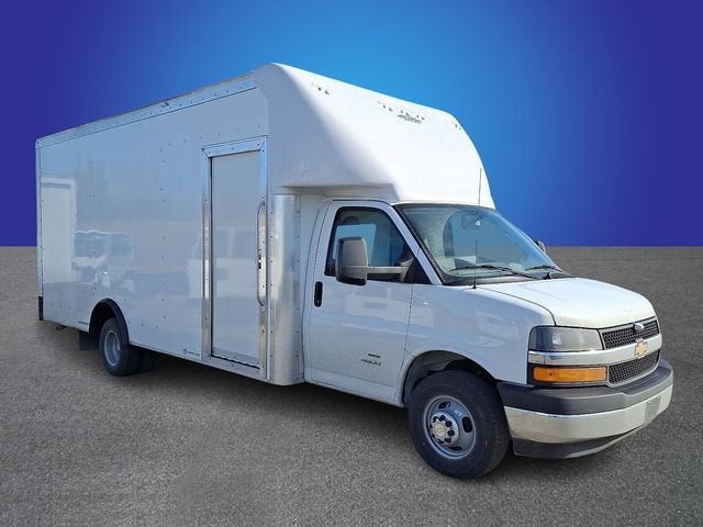 2026 Chevrolet Express Cutaway 4500 2WT