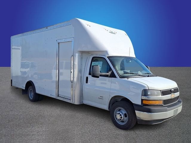 2025 Chevrolet Express Cutaway 4500 2WT