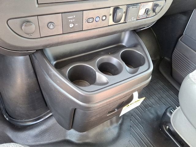 2025 Chevrolet Express Cutaway 4500 2WT