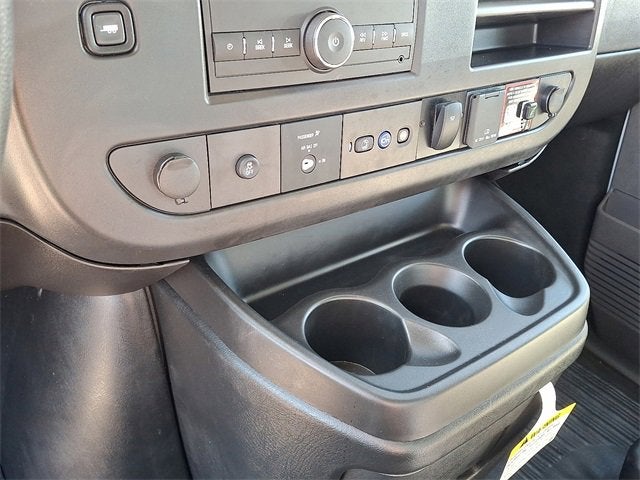 2025 Chevrolet Express Cutaway 4500 2WT