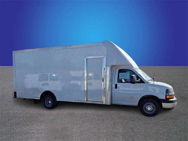 2025 Chevrolet Express Cutaway 4500 2WT