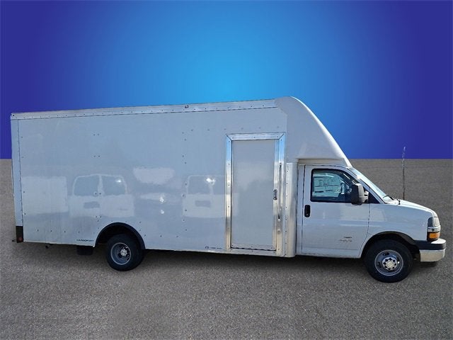 2025 Chevrolet Express Cutaway 4500 2WT