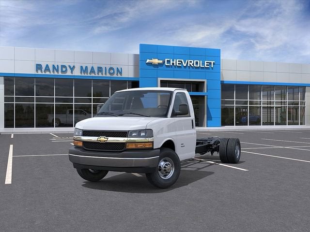 2026 Chevrolet Express Cutaway 4500 Base