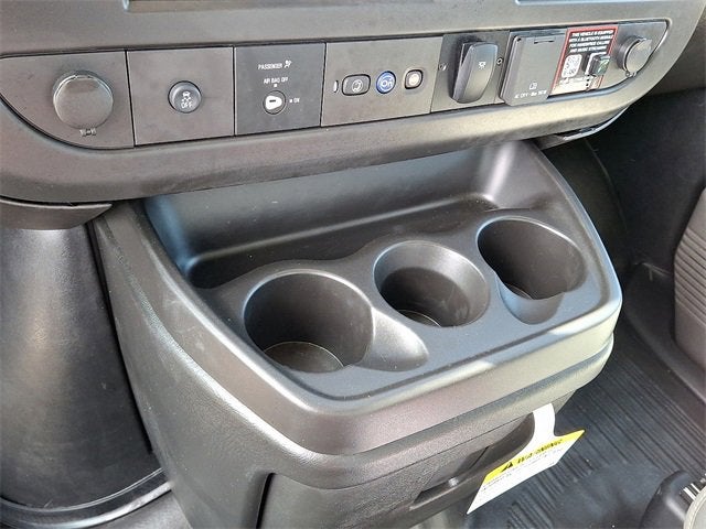 2025 Chevrolet Express Cutaway 4500 2WT